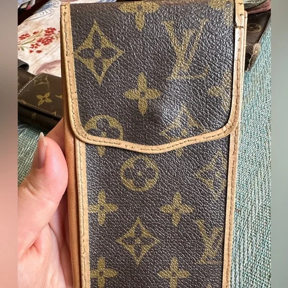 Vintage Louis Vuitton wallets and glasses case - Picture 5 of 11